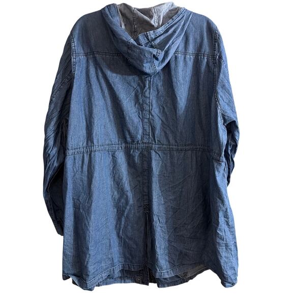 Torrid Women's Plus Size Blue Denim Anorak Jacket Size 4 4X - Picture 2 of 6